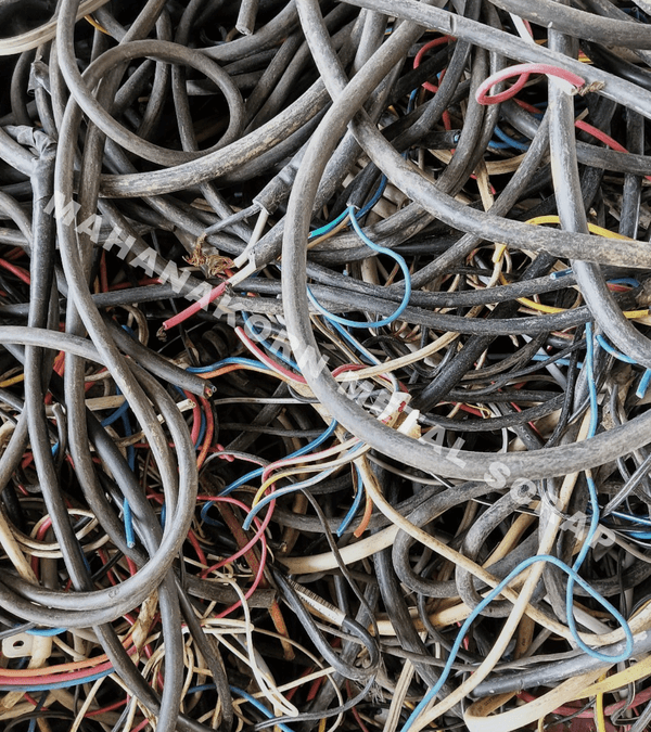 ทองแดงติดสายไฟ