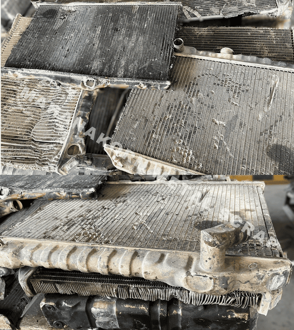 หม้อน้ำทองเหลือง